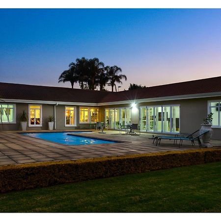 66 On Monzali 4 Star Luxury Guesthouse ヒルトン エクステリア 写真